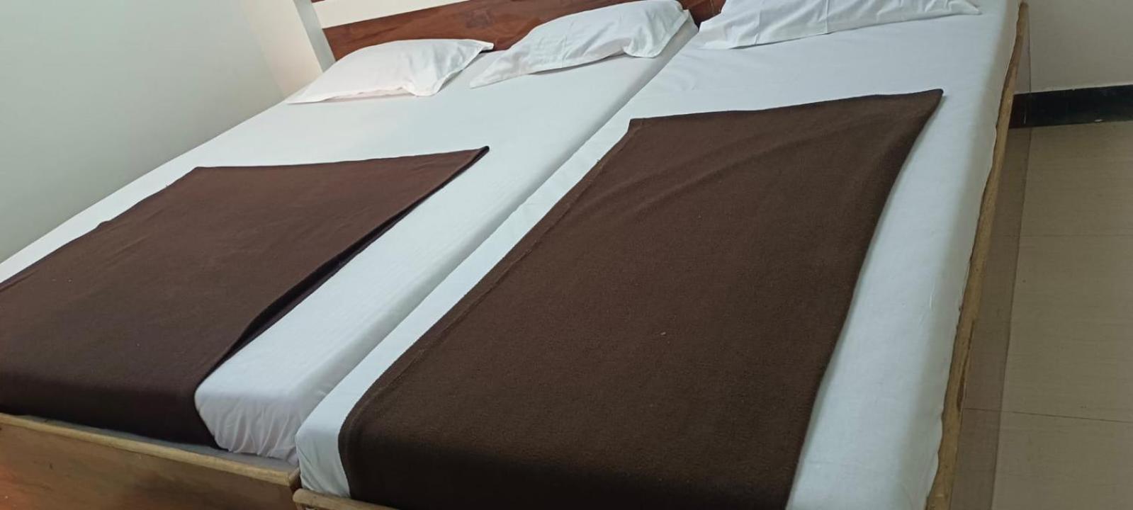 Sai Ganesh Guest House Shirdi Extérieur photo